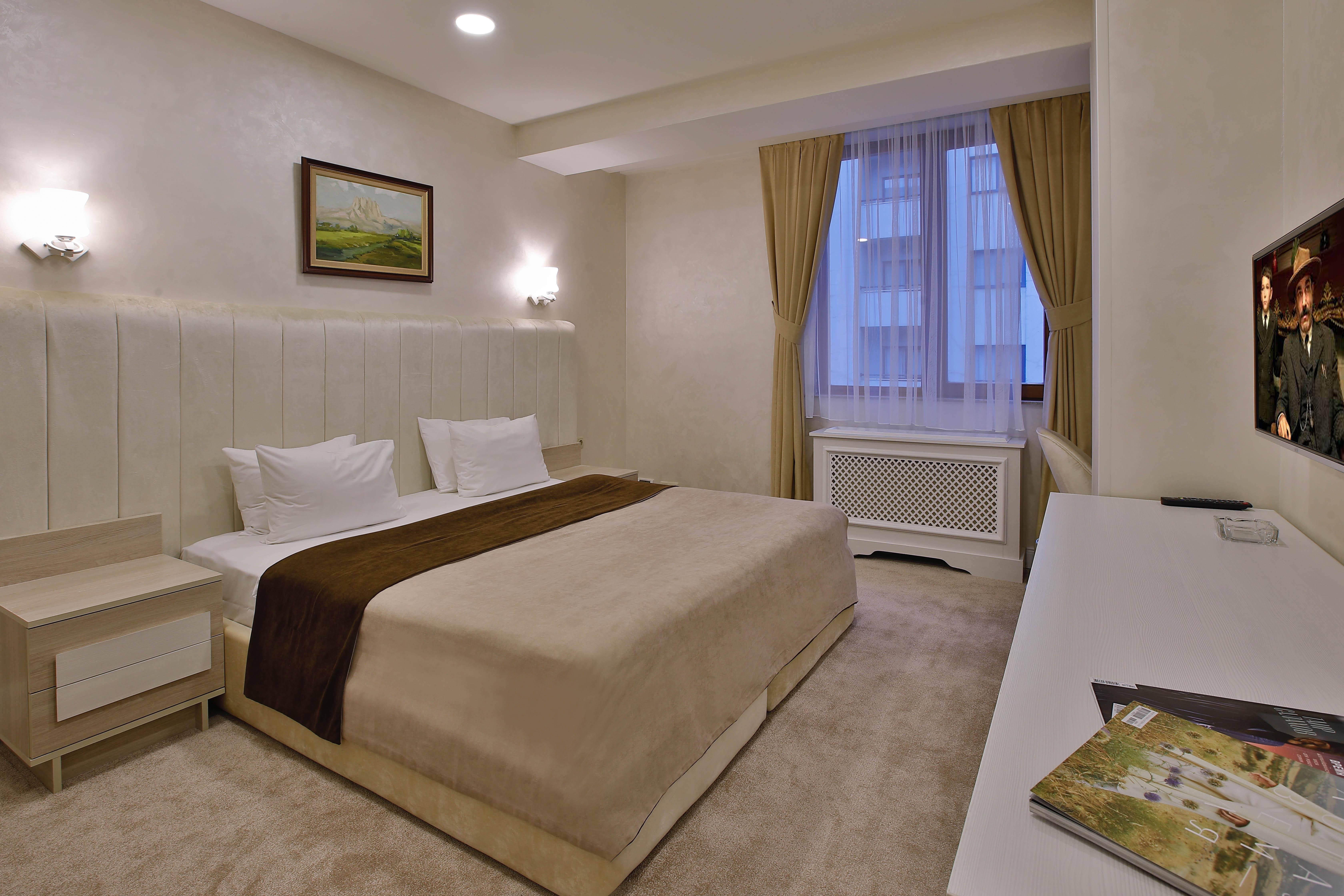 Ganjali Plaza Otel